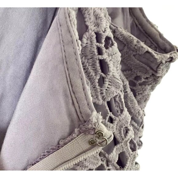 ASTR the Label Dress Women’s Size Large Lace Floral Overlay Midi Lavender Fairy - Picture 9 of 9
